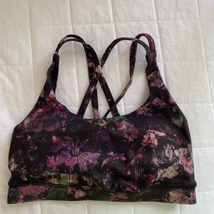 Lululemon sports bra